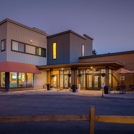 Sun & Ski Inn And Suites Стоу Екстериор снимка