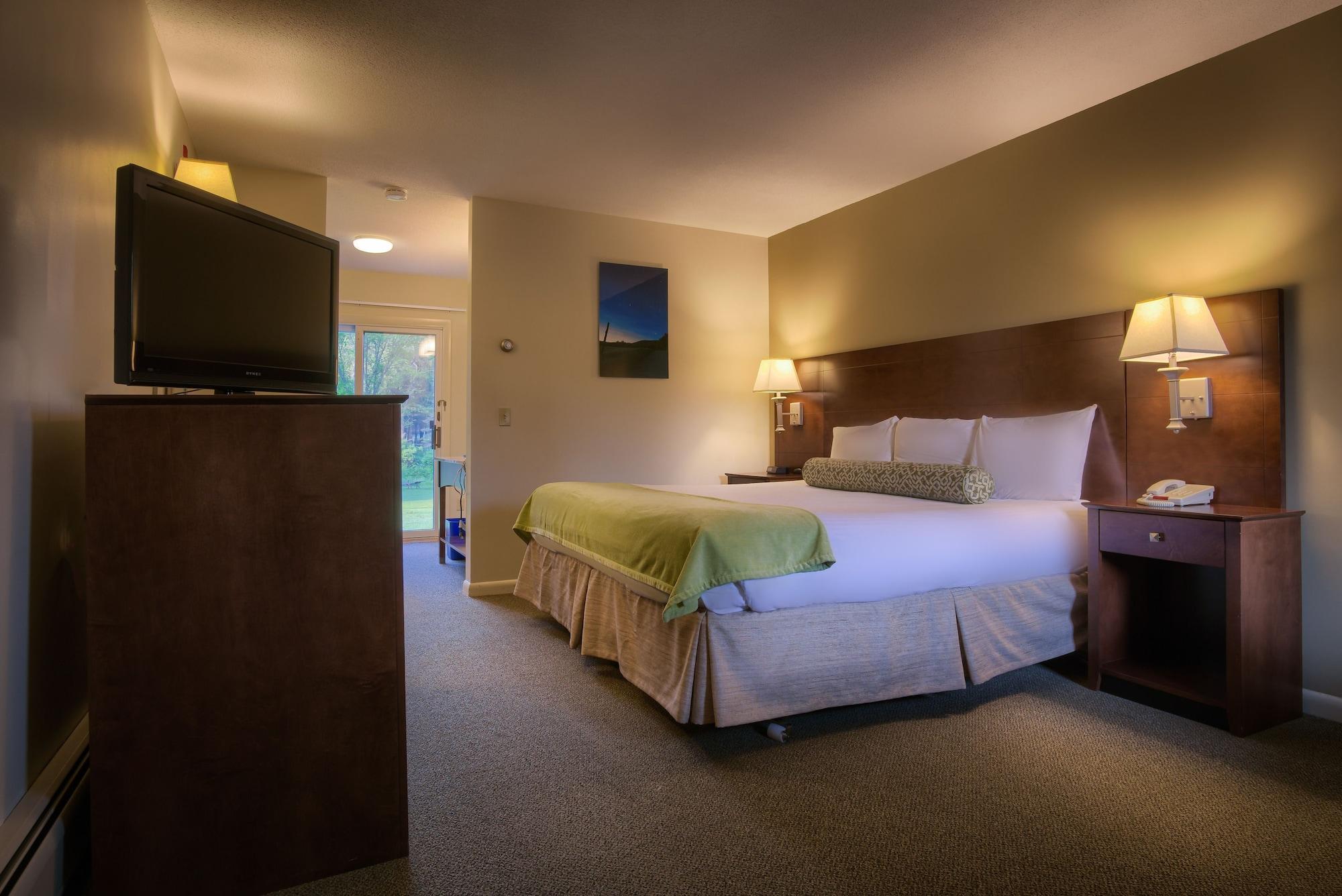 Sun & Ski Inn And Suites Стоу Екстериор снимка