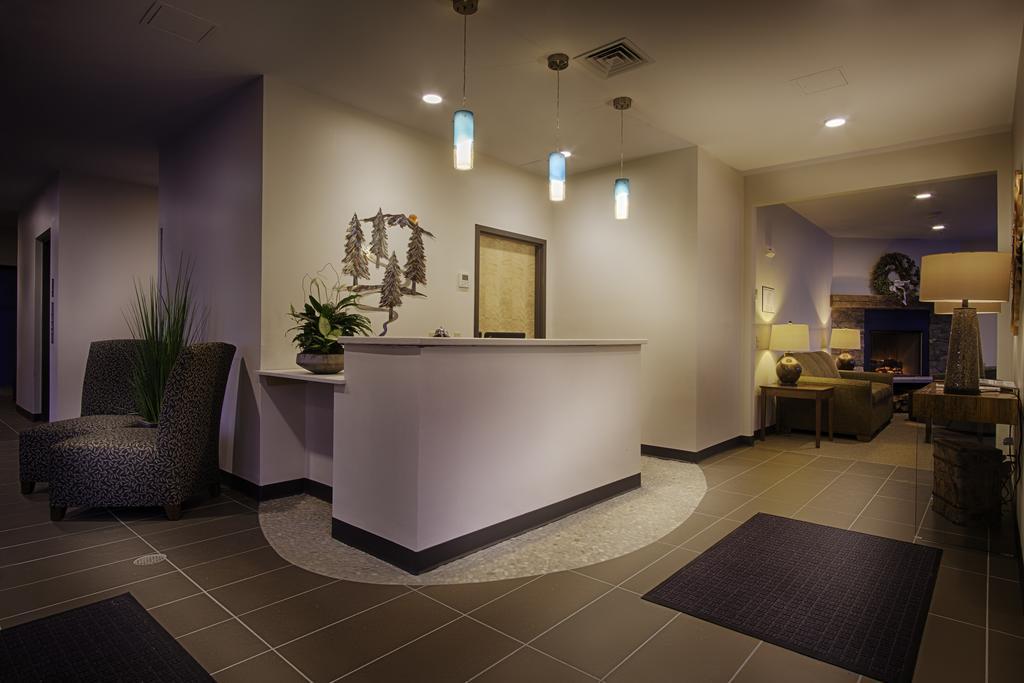 Sun & Ski Inn And Suites Стоу Екстериор снимка