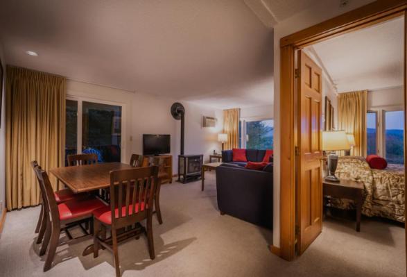 Sun & Ski Inn And Suites Стоу Екстериор снимка