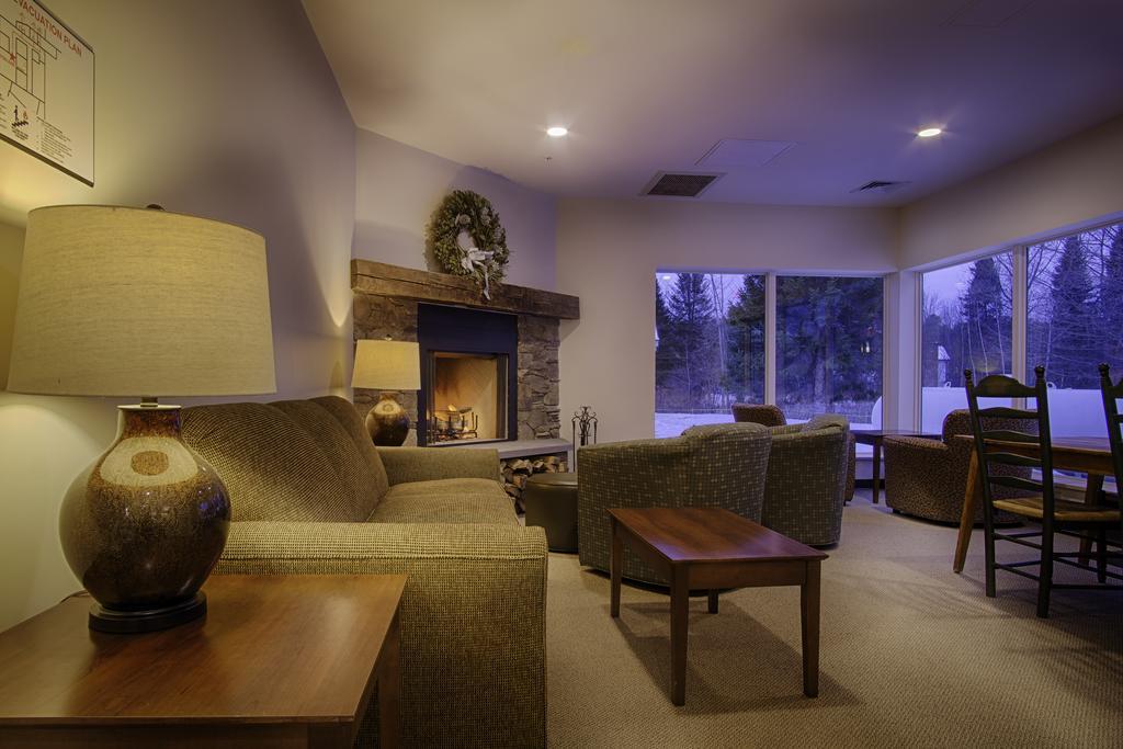 Sun & Ski Inn And Suites Стоу Екстериор снимка