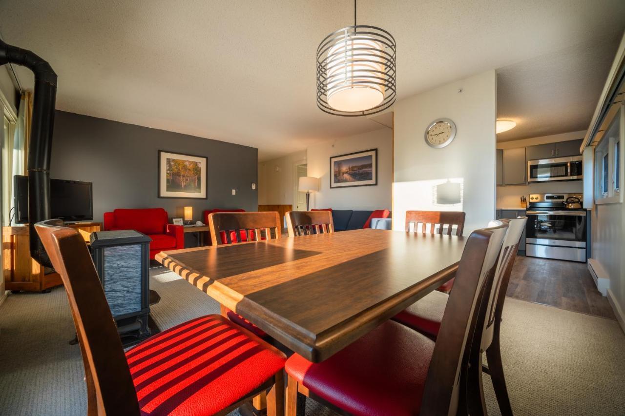 Sun & Ski Inn And Suites Стоу Екстериор снимка